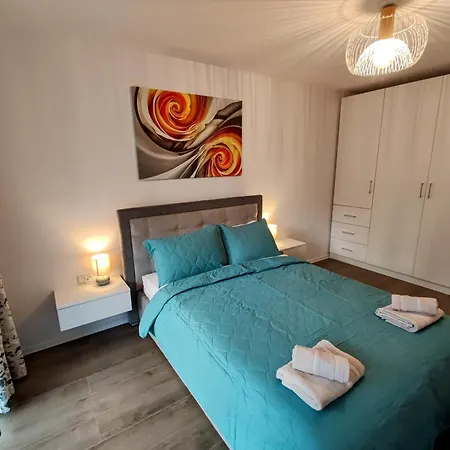 Apartmán Relaxing & Cozy, Forest View Apartment, Free Parking