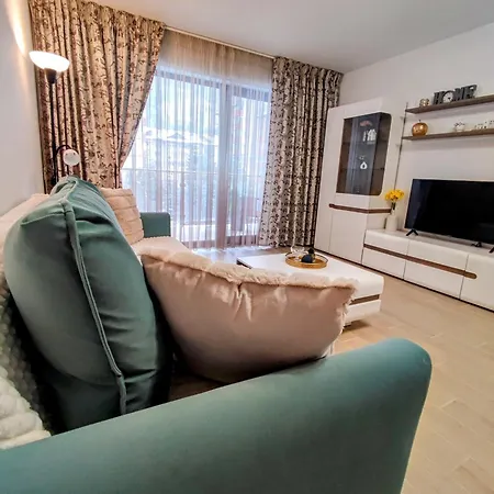 Relaxing & Cozy, Forest View Apartment, Free Parking Apartmán *